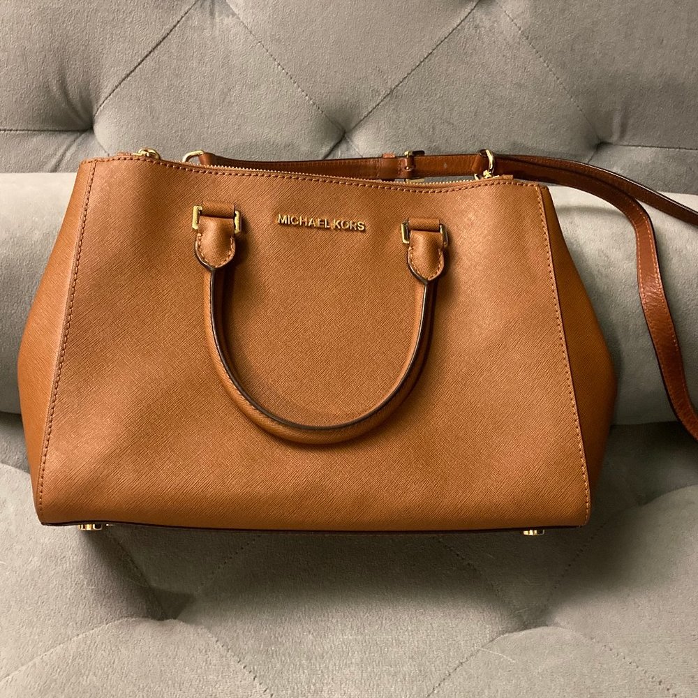 ⭐️ Michael Kors Sutton Satchel - Picture 1 of 8